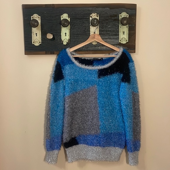 NY & C New York and Company Fuzzy Metallic Colour Block Sweater Size Medium - Picture 5 of 16